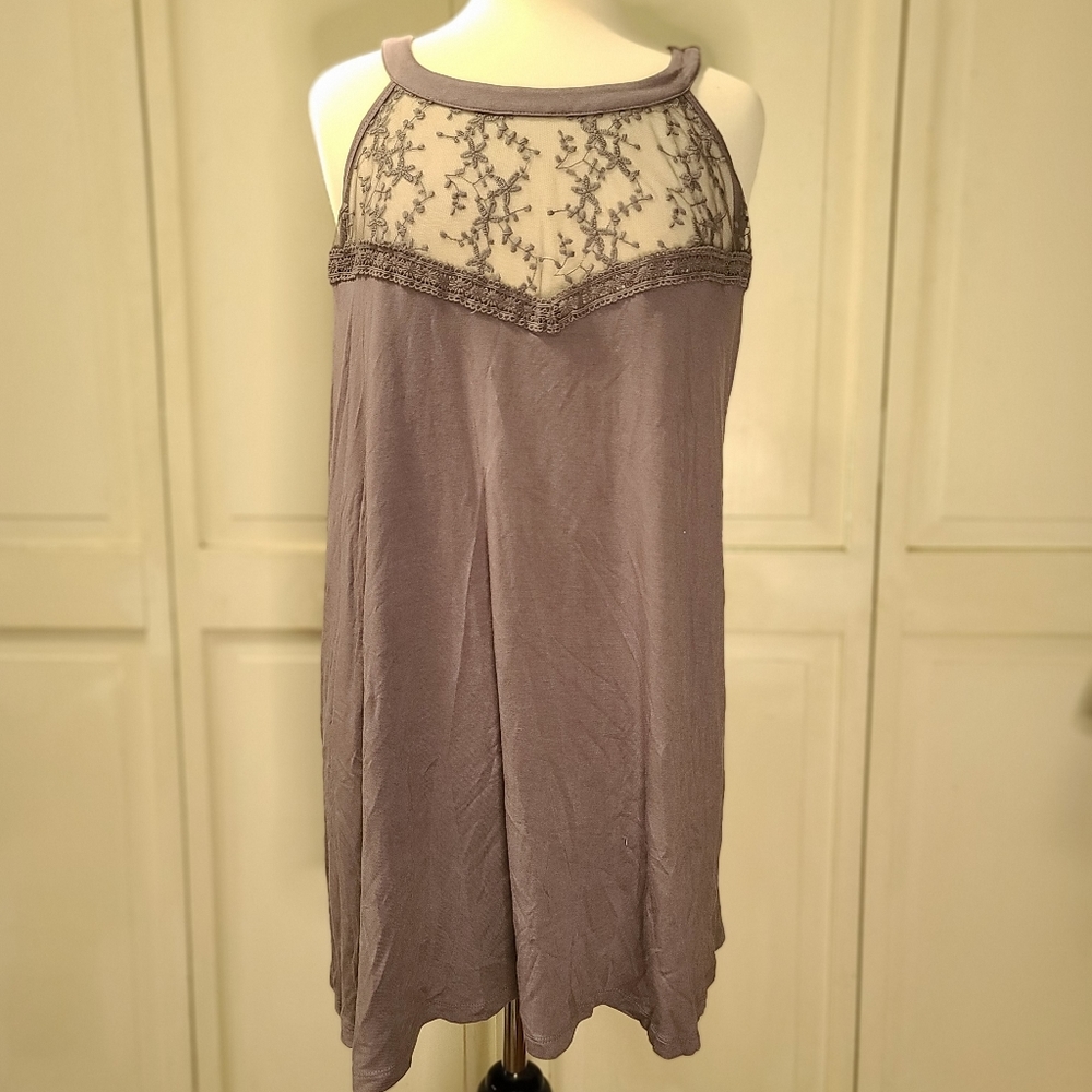 Beautiful lace halter top blouse in grey. Torrid size 4x.